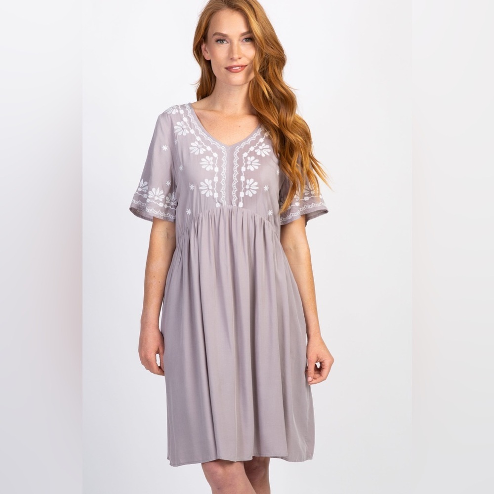 Pinkblush embroidered v neck dress with pockets nwot - Picture 1 of 5